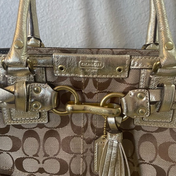 Vintage Coach Handbag - Picture 16 of 16